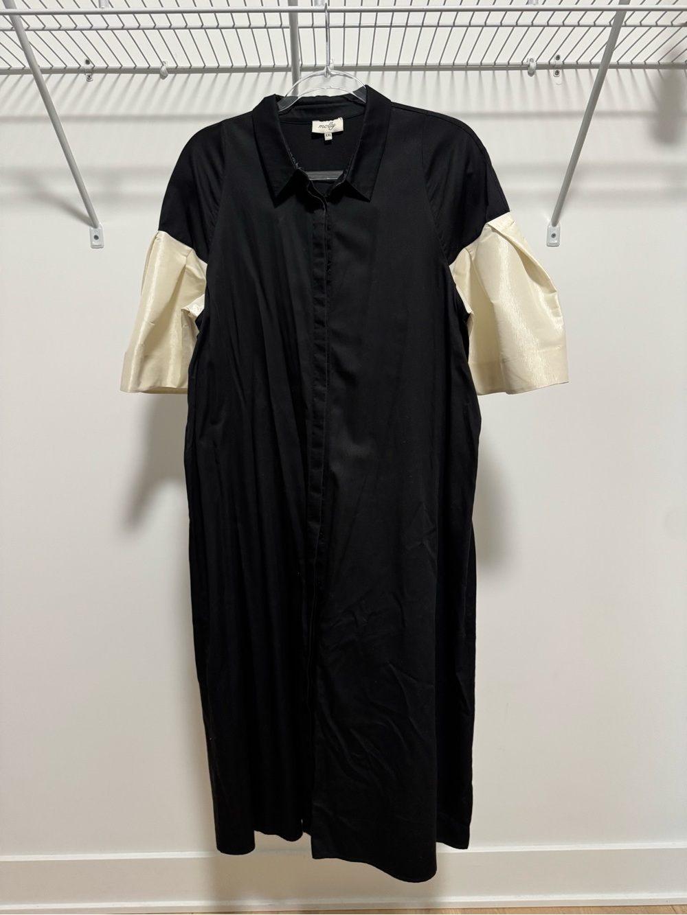 Molly Women’s Black Dress with Cream Sleeves Size XXL